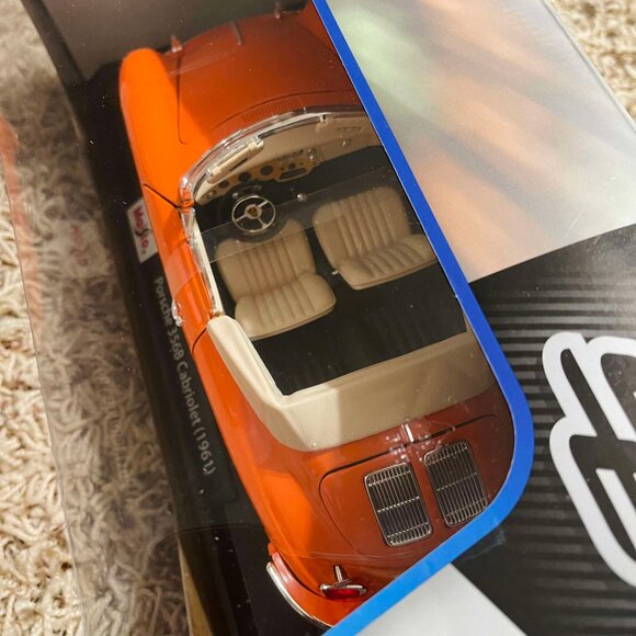 Porsche 356B Cabriolet 1961 1:18 Special Edition Diecast Model Car by Maisto - Picture 4 of 4
